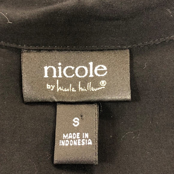 Nicole by Nicole Miller Black Solid Lace accent at bottom Shirt - Picture 2 of 6